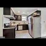 Lovely 1-Bedroom Rental Unit With Free Parking